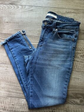 KanCan Distressed Blue Skinny Jeggings with Ankle Zips, size 27 (28 inch inseam)